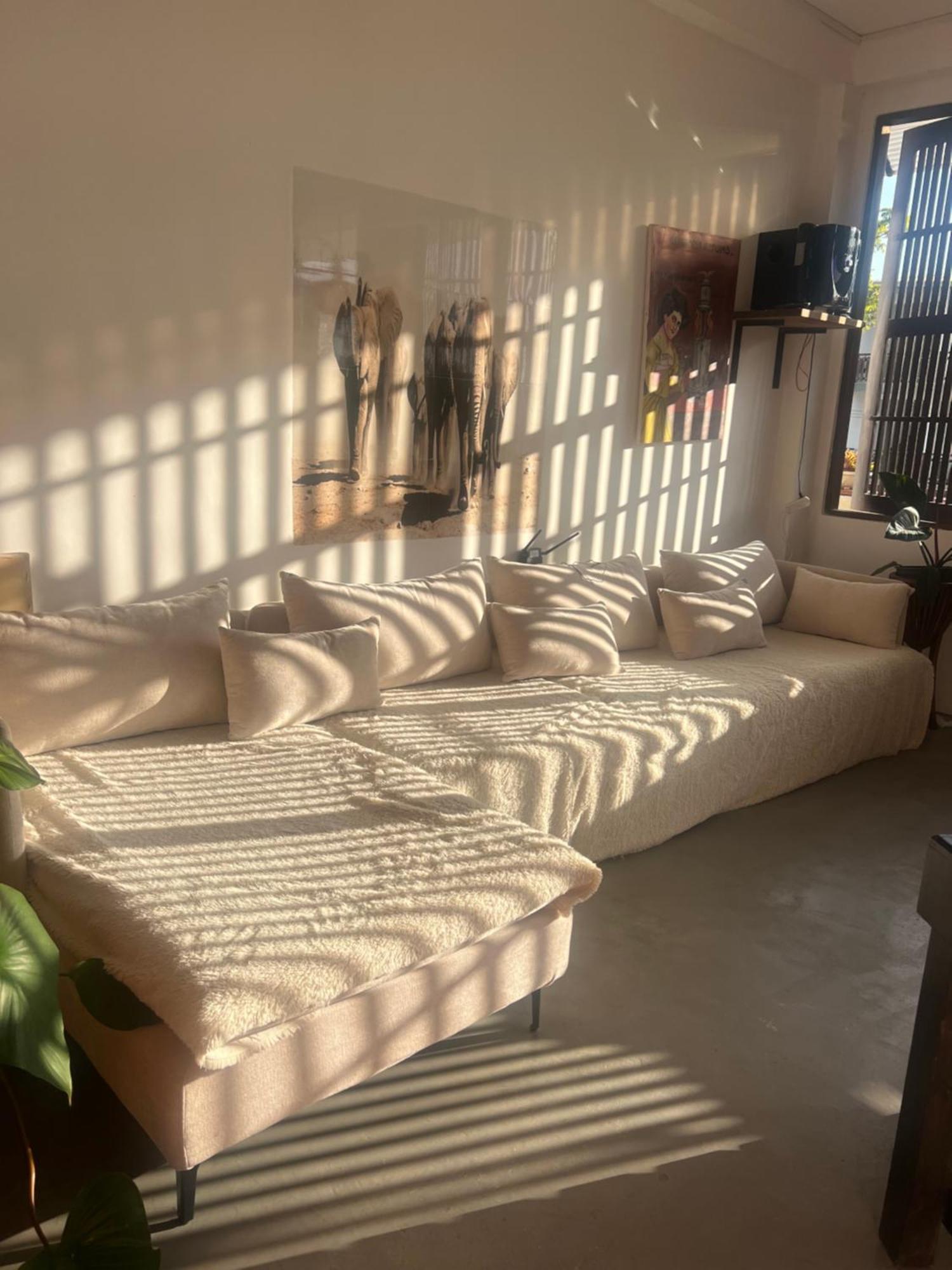 Yasis Surf Lodge Мирисса Экстерьер фото